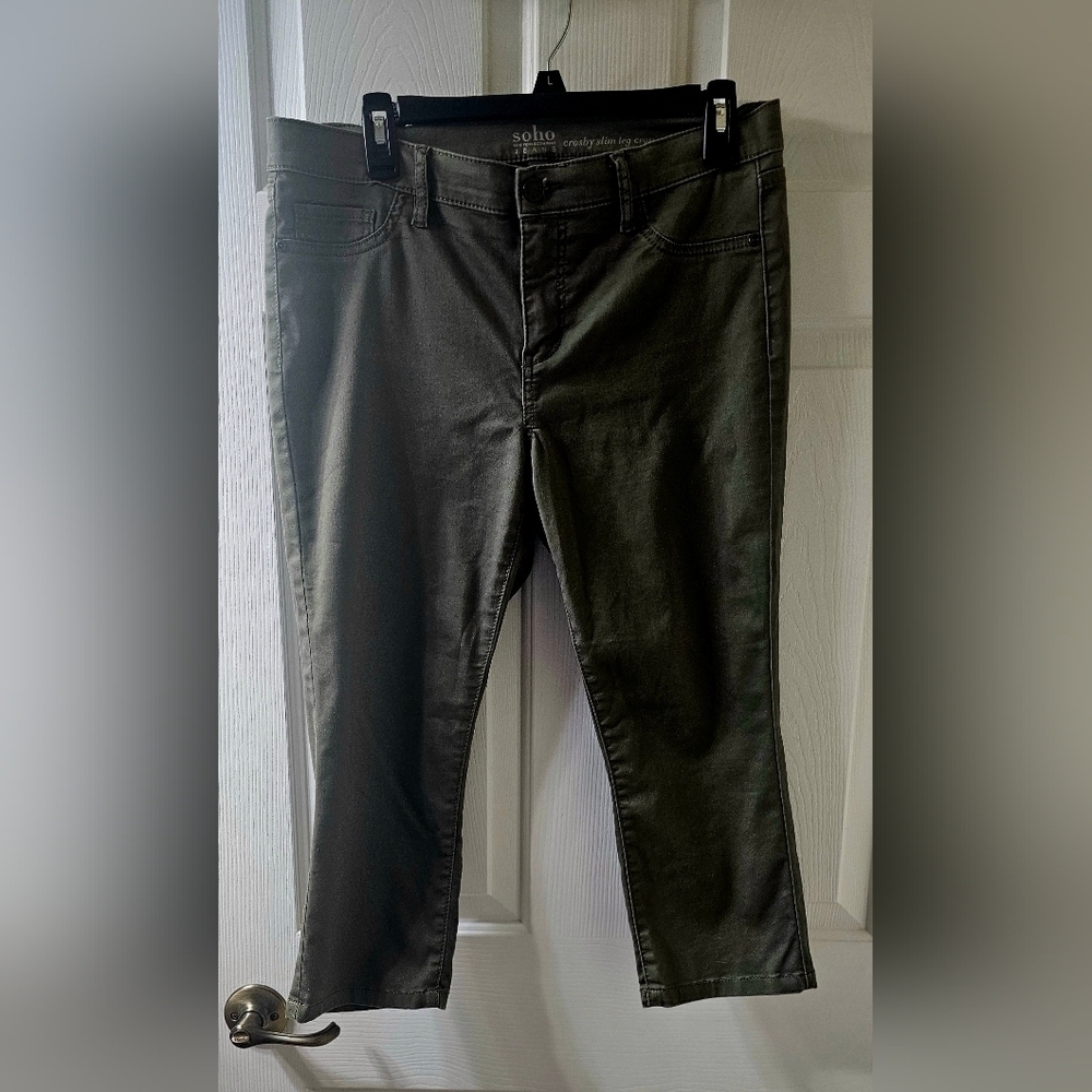 Soho Olive Green Crosby Size 10 Cropped Pants